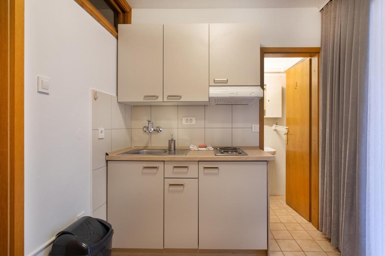 Apartmaji Pri Perotu Izola Eksteriør billede